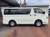 ご成約のおクルマ全て、エンジンオイルを交換してご納車させていただきます!また、点検時に消耗品の状態確認も行い必要に応じて新品交換させていただきます!