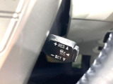 【クルーズコントロール】高速道路もラクラク走行。アクセルを離しても一定速度で走行ができ、長距離運転時の負担を軽減!加速・減速も簡単なスイッチ操作で調整できます。
