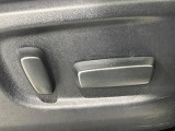 【パワーシート】スイッチ一つで簡単にシートの微調整が可能!電動だから力もいりません!快適なシートポジションにセットして、快適なドライブをお楽しみください。