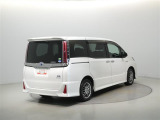 ご覧の車両以外にも多数のU-CARを展示販売しております。