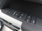 ◆メモリー機能付フルパワーシート『ドライバー三名までのシートポジションを記憶するメモリー機能付きのフルパワーシートを装備します。ご家族でのご使用をお考えの方にもぜひおすすめさせていただきます。』