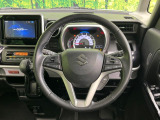 【純正革巻きステアリング】上質な革を使用することで、手にしっかり馴染みとても運転しやすいハンドルです♪