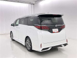 荷物をたっぷり載せて広々ドライビング♪夏でも冬でも、アウトドアやショッピングを思い切り楽しみましょう!