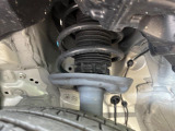 お車を安心してお乗りいただく為には、足回りの定期点検が欠かせません。サービスサポート(有償保証)では無料点検もご提供しており、安心のカーライフをお過ごしいただけるサポート体制が整っています。