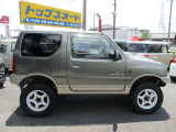 ジムニー ランドベンチャー 4WD 5速MT・ターボ・4WD・キーレス・リフトアッ
