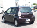 明るく広々、落ち着いた店内では、中古車のご検討・ご購入のほか、携帯電話(au)の購入等、様々なご相談に幅広く応えていきます♪