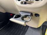 納車前整備は提携工場にて行い、納車時整備記録簿を発行いたします。基本交換消耗品については整備欄をご参照ください。