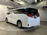 当社でご購入頂いた全ての車両はご納車前、エンジンオイル交換・ワイパーゴム・ブレーキ点検・調整・その他確認の上ご納車いたします。