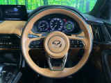 【純正革巻きステアリング】上質な革を使用することで、手にしっかり馴染みとても運転しやすいハンドルです♪