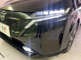 【シーケンシャルターンランプ付きLEDヘッドライト】人気の『流れるウィンカー』付きのLEDヘッドライトを装備♪高級感はもちろん、点灯時は存在感たっぷりで他車からも認識されやすく安心です。