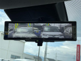 ◆【デジタルルームミラー】車両後方カメラの映像をルームミラーに映すことが出来ます。 そのため、後席に人や荷物があって後方が見えづらい場合でもしっかり視界を確保することが出来ます。