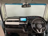 【前方視界】開放的な前方視界!運転がしやすく疲れにくいです♪窓が大きく、見通しがとっても良いおクルマですよ♪
