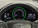 【メーターまわり】ドライバーから見やすい位置にあって安全運転に寄与します。マルチインフォメーションディスプレイでは、クルマに関する情報の確認はもちろん、各種安全機能・装備のON/OFFも設定可能。