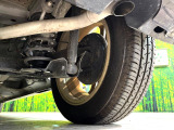 お車を安心してお乗りいただく為には、足回りの定期点検が欠かせません。サービスサポート(有償保証)では無料点検もご提供しており、安心のカーライフをお過ごしいただけるサポート体制が整っています。