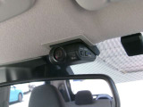 前車室内ドライブレコーダーのです。あおり運転の抑制効果も期待できていざという時に安心です
