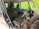 運転席シート廻りは使用感も少なく、良好な状態となっています。丁寧に使われていたことがよくわかりますね。