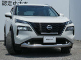アダプティブLEDヘッドライト。フロントカメラで前方の状況を検知し対向車や先行車に眩しい思いをさせることなく必要なところだけを遠くまで照射します。