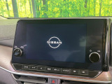 【メーカー純正ナビ】インテリアに溶け込むスタイリッシュな「専用設計」メーカーナビを装備♪視認性や操作性など基本性能にも優れ、より上質なカーライフをお楽しみいただけます。