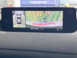 【360&deg;ビューモニター】専用のカメラにより、上から見下ろしたような視点で360度クルマの周囲を確認することができます☆死角部分も確認しやすく、狭い場所での切り返しや駐車もスムーズに行えます。