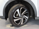 純正アルミホイール タイヤサイズは195/60R17