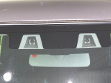 【スズキ セーフティサポート】走行中に前方の車両等を認識し、衝突しそうな時は警報とブレーキで衝突回避と被害軽減をアシスト。より安全にドライブをお楽しみいただけます。