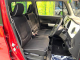 運転席シート廻りは使用感も少なく、良好な状態となっています。丁寧に使われていたことがよくわかりますね。