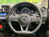 【ステアリングスイッチ】運転中、前方から目線をそらすことなく、オーディオ等の操作が可能な便利機能!安心&快適なドライブを演出してくれます♪