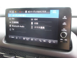ナビゲーションはホンダコネクトディスプレイを装着しております。AM、FM、Bluetooth、フルセグTVがご使用いただけます。初めて訪れた場所でも道に迷わず安心ですね!