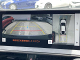 ◆【パノラミックビューモニター】クルマを真上から見下ろした視点で駐車をサポートします!クルマの斜め後ろや真横など、いち早く障害物に気が付くことができます。