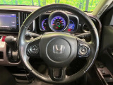 【純正革巻きステアリング】上質な革を使用することで、手にしっかり馴染みとても運転しやすいハンドルです♪