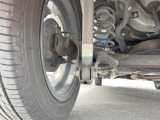 お車を安心してお乗りいただく為には、足回りの定期点検が欠かせません。サービスサポート(有償保証)では無料点検もご提供しており、安心のカーライフをお過ごしいただけるサポート体制が整っています。