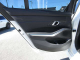 第三者機関AISの車両評価書付きです。キズや修復歴などを専門機関のスタッフがチェックしているため、はじめて輸入車をご検討される方も安心です。