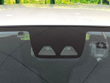 【スマートアシスト】走行中に前方の車両等を認識し、衝突しそうな時は警報とブレーキで衝突回避と被害軽減をアシスト。より安全にドライブをお楽しみいただけます。