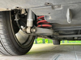 お車を安心してお乗りいただく為には、足回りの定期点検が欠かせません。サービスサポート(有償保証)では無料点検もご提供しており、安心のカーライフをお過ごしいただけるサポート体制が整っています。