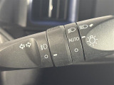 【オートライト(AUTO)】外の明るさをシステムが感知して、自動でヘッドライトが点灯します!ヘッドライトをつけ忘れを防ぐ便利機能です。