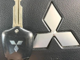 【キーレス】少し離れた場所からでもボタン一つでドアの開錠・施錠ができるのでとっても便利!ドアの鍵穴周りに傷をつけることもありません♪