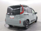 大きすぎず、小さすぎず、運転もしやすくシートアレンジも多彩で、どの世代の方にも気に入っていただけるお車です♪
