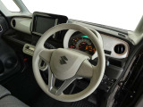 視界も広々で見晴らしの良い運転しやすいコックピットです。