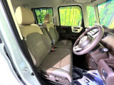 運転席シート廻りは使用感も少なく、良好な状態となっています。丁寧に使われていたことがよくわかりますね。