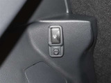 アウトドアが更に楽しめる♪車内外で1500Wまでの家電品が使える装備で、車内外でコーヒーメーカーや湯沸かしポット、簡易電子レンジなどが使えますよ(*^-^*)