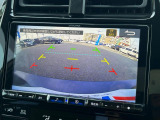 【バックカメラ】駐車時に後方がリアルタイム映像で確認できます。大型商業施設や立体駐車場での駐車時や、夜間のバック時に大活躍!運転スキルに関わらず、今や必須となった装備のひとつです!
