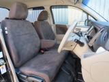 運転席の高さを変更できるので、体格に合わせた位置で運転できます!