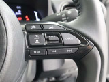 【レーダークルーズコントロール(追従機能付)】アクセルを踏まなくても、車間制御モードは、先行車に合わせた追従走行を行い、自動的に加速・減速・停止をします。定速制御モードは、一定の車速で走行できます