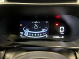 視認性の良いメーターで、走行情報を分かりやすく表示します。