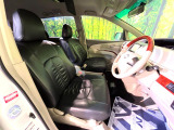 運転席シート廻りは使用感も少なく、良好な状態となっています。丁寧に使われていたことがよくわかりますね。