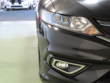 LEDヘッドライトは、点灯の瞬間から光量を発揮し、突然暗くなるトンネルなどでの安定感を高めます。