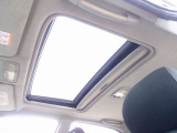 弊社はカスタムを得意としております。車高調やWORKホイール、オーディオカスタムなど、ご納車前にお客様のスタイルに合うカスタムやお車と一緒にオートローンにする事も可能となりますのでお気軽にご相談下さい