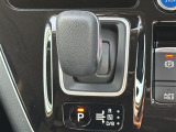 【 シフト 】スムーズなシフトチェンジで快適にお車を操縦していただけます!