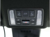 デュアルパワースライドドア&パワーバックドア装備!運転席周りのスイッチひとつで各ドアを自動で開閉でき楽々スムース♪スマートキーを携帯していれば、スイッチを押すだけで解錠&ドアオープンできます♪