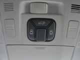 両側電動スライドドアです! 両手がふさがっている時等にはとっても便利ですよね!!